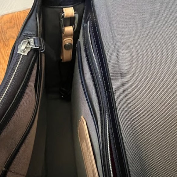 Rare Navy Leather Tumi Astor Dorilton Briefcase Laptop Bag - Picture 6 of 8